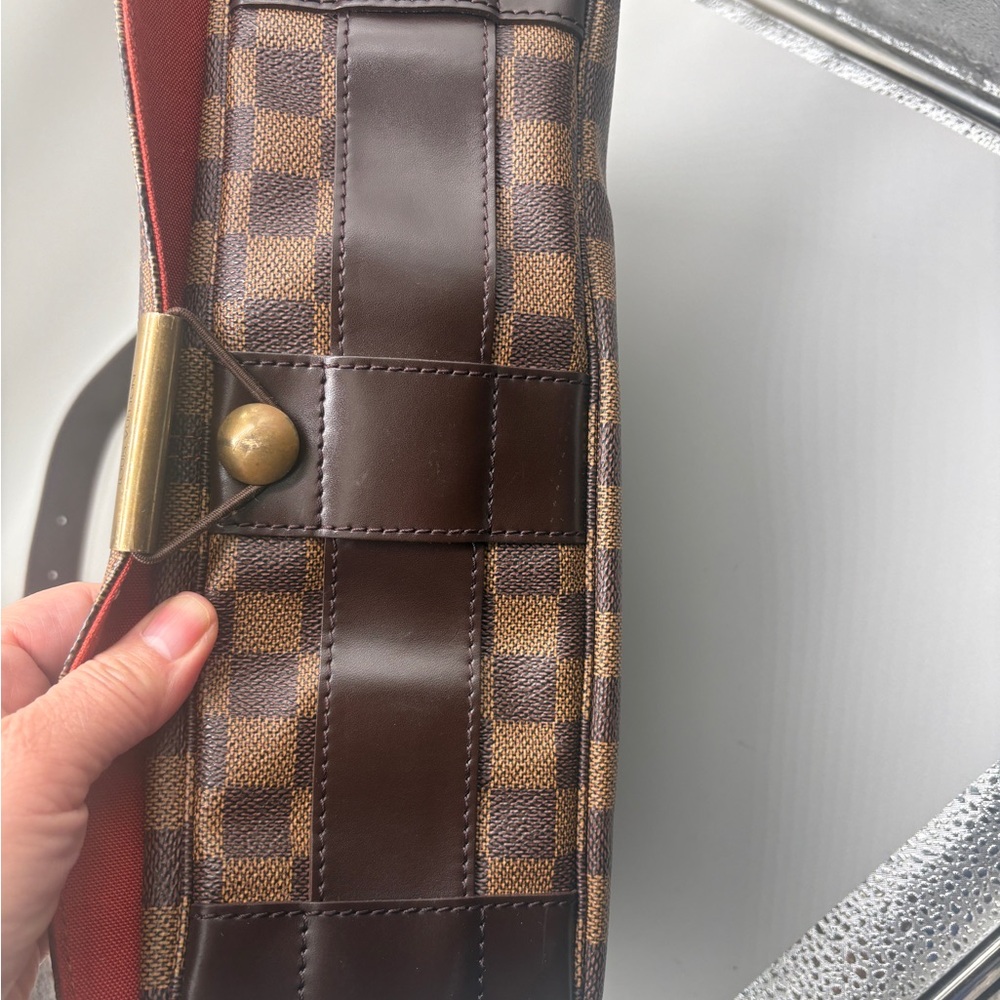 Louis Vuitton District PM Damier Ebene Messenger Crossbody Bag Authenticated - Picture 2 of 16